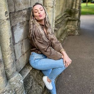 Meet your Posher, Ashley